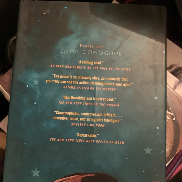 The Pull of the Stars: A Novel - Picture 2 of 4